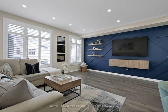 250 Finch Avenue 603, Pickering