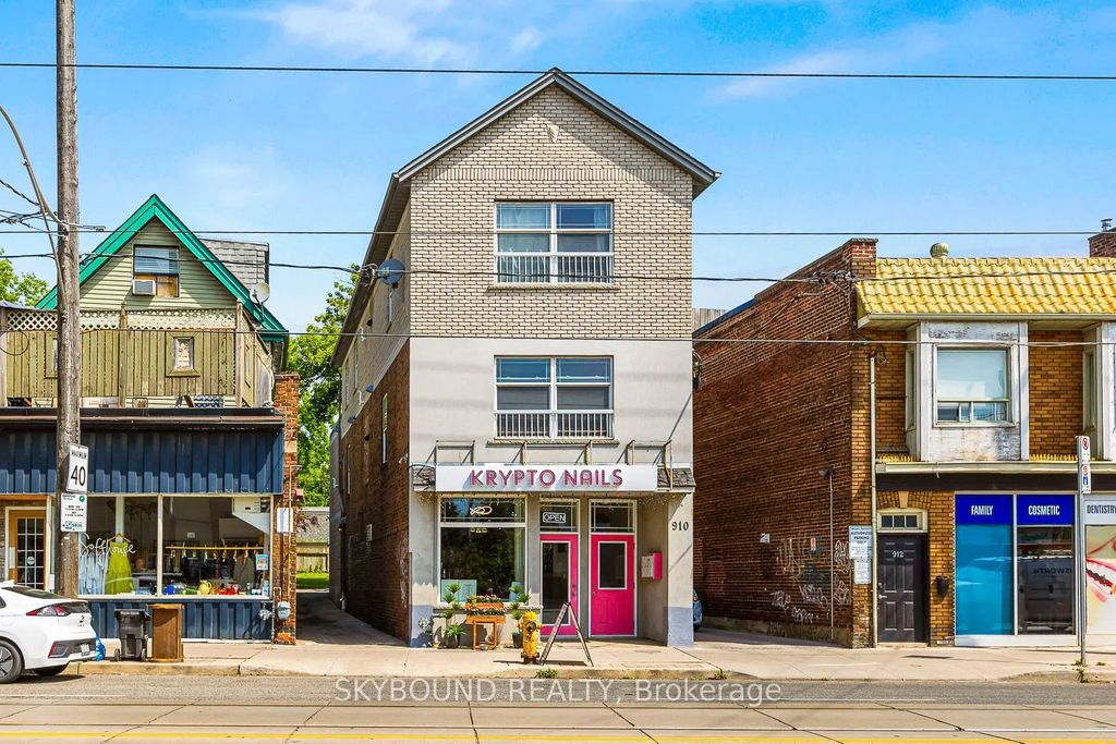 910 Kingston Road S 1, Toronto E02