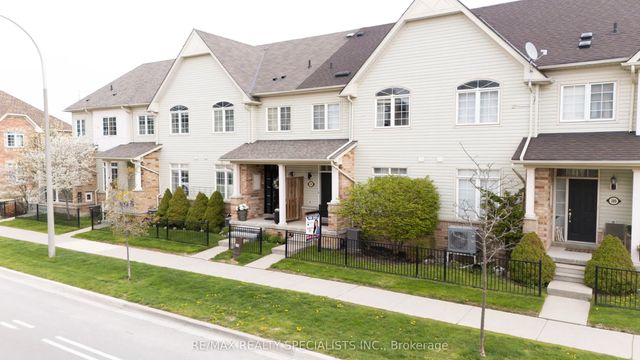 111 Civic Centre Drive, Whitby