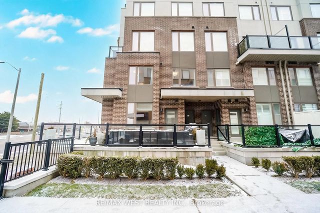 1460 Whites Road N 211, Pickering