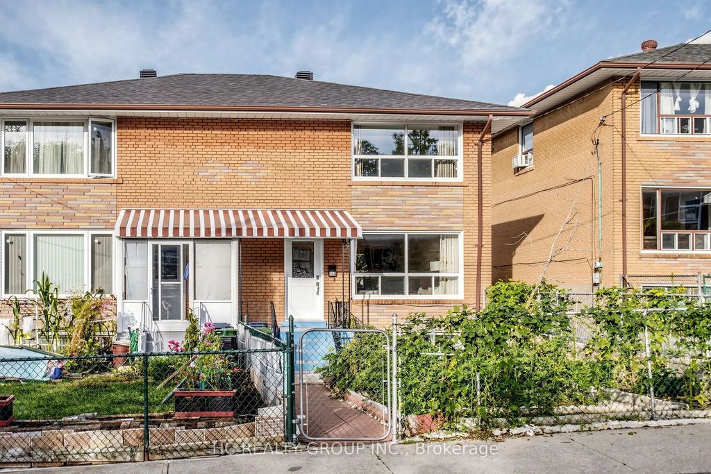 362 Highfield Road, Toronto E01