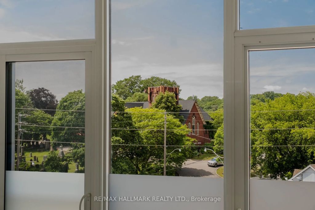 60 Haslett Avenue 404, Toronto E02