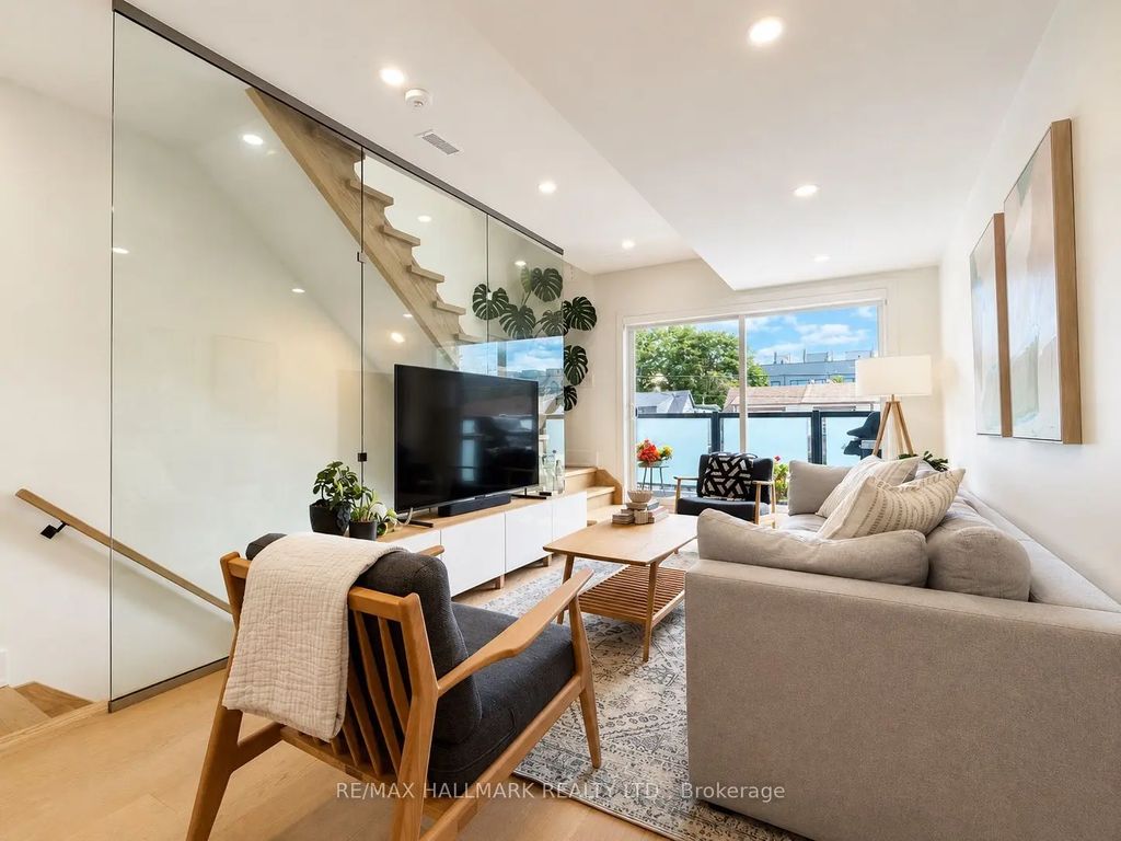 72 Jones Avenue Unit F, Toronto E01
