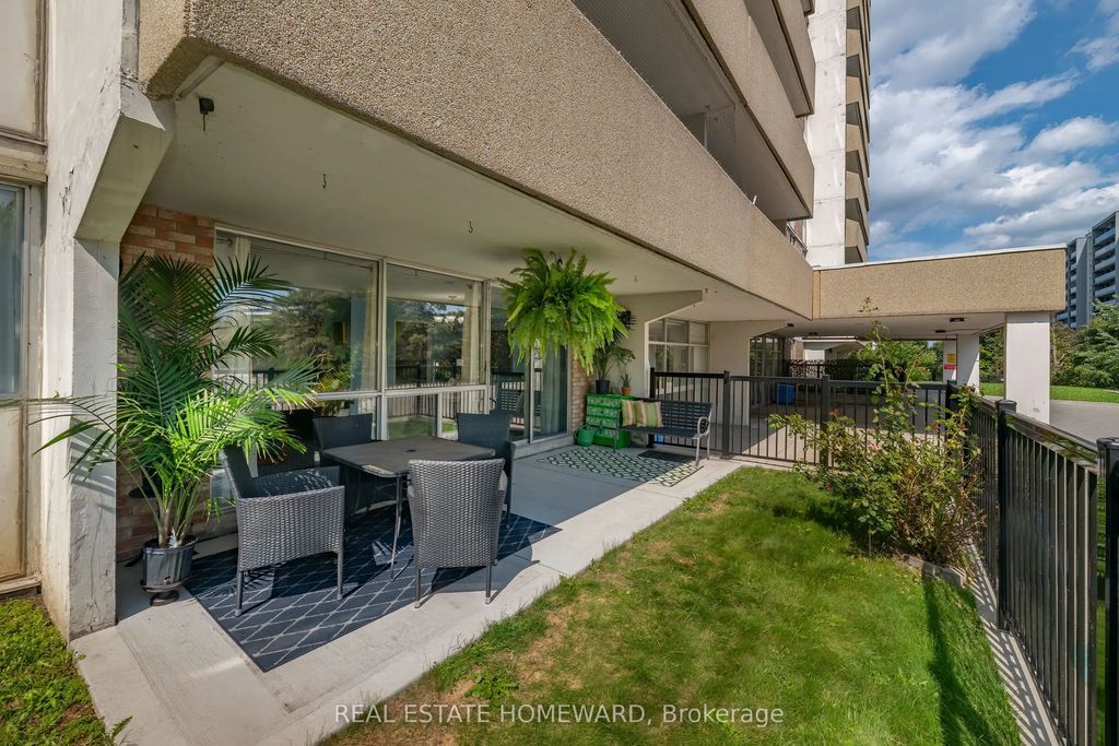 120 Dundalk Drive 105, Toronto E04