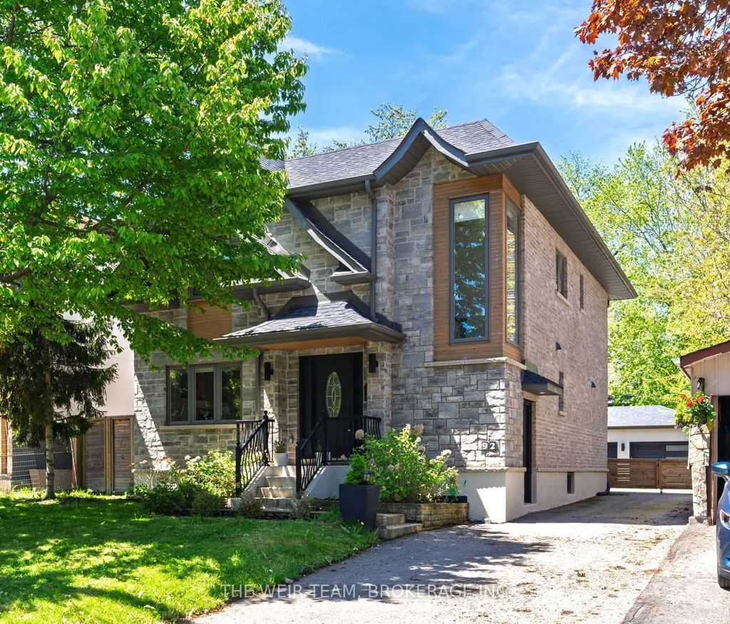 92 Gradwell Drive, Toronto E08