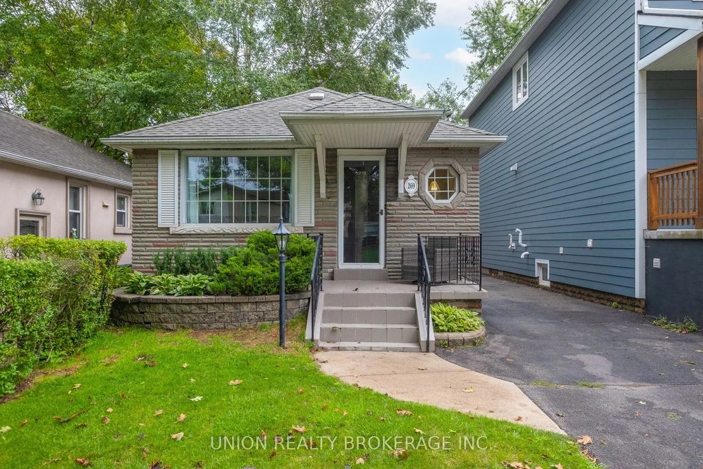 269 Warden Avenue, Toronto E06