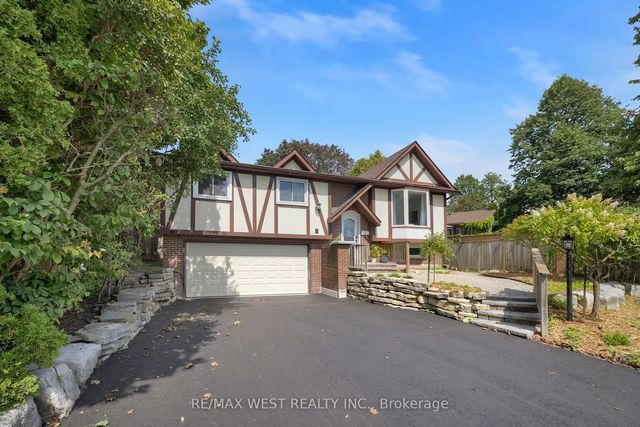 4 Flemington Court, Whitby