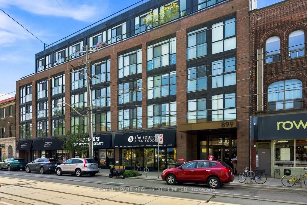 899 Queen Street E 205, Toronto E01