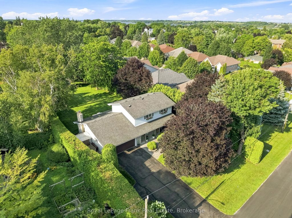 559 Alma Street, Scugog