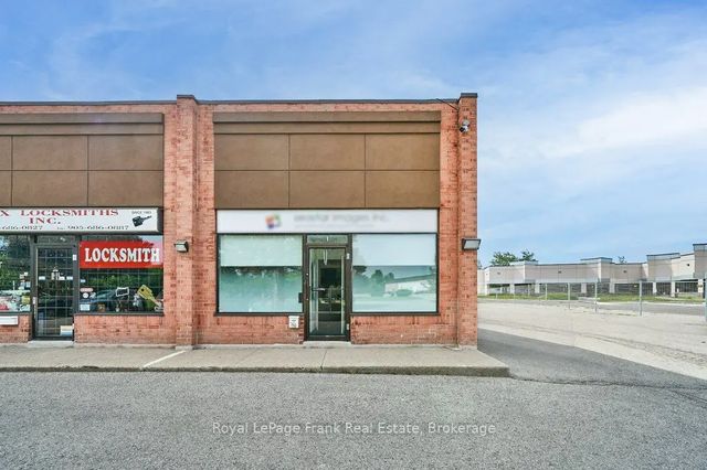 676 Monarch Avenue 1, Ajax