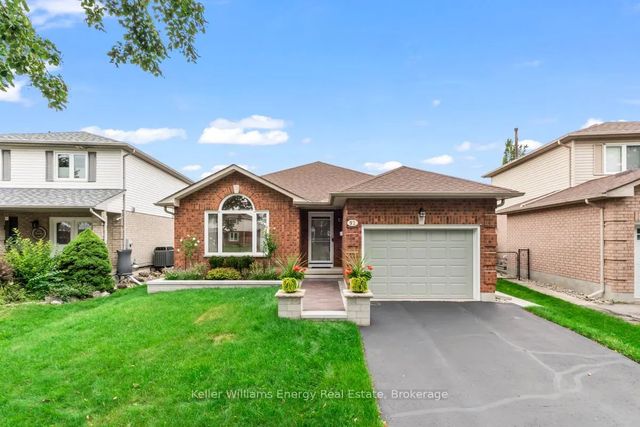 92 George Reynolds Drive, Clarington