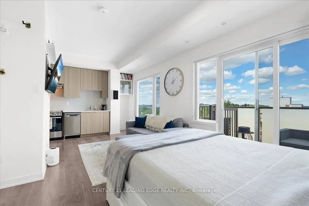 5131 Sheppard Avenue E 613, Toronto E11