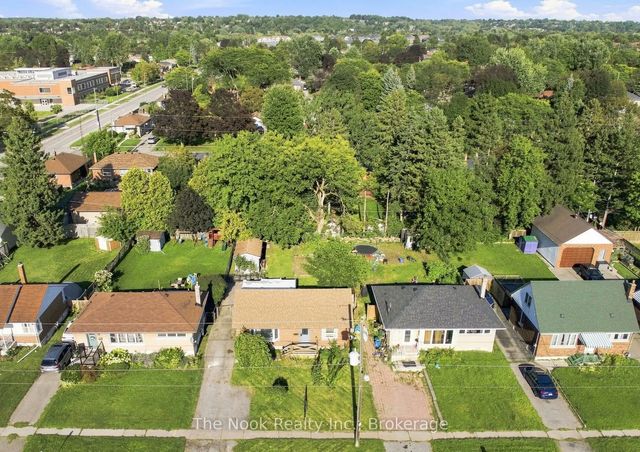 257 Wilson Road S, Oshawa