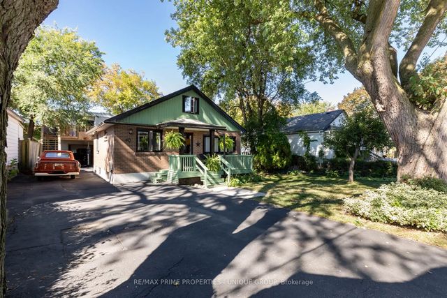 40 Jeavons Avenue, Toronto E04