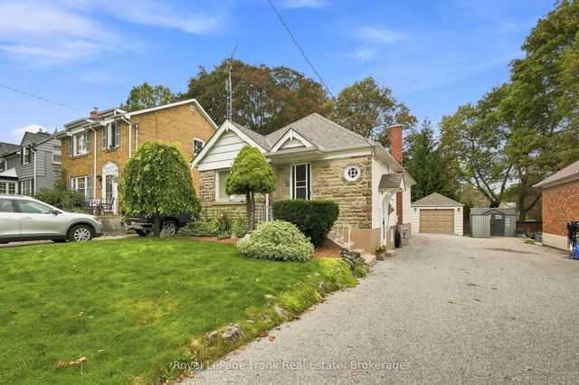 126 Lauder Road, Oshawa