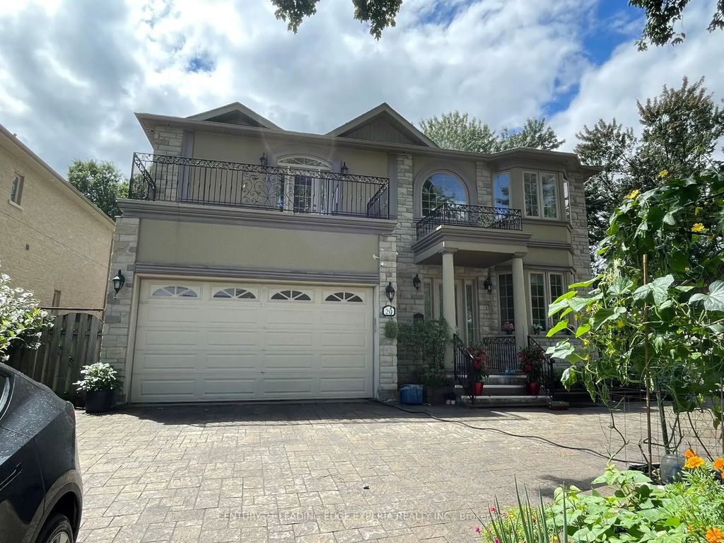 20 Grove Hill Drive W, Toronto E05