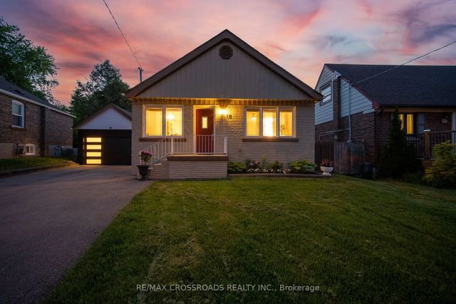 18 Adanac Drive, Toronto E08