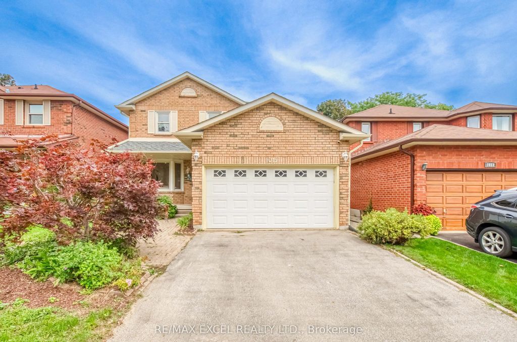 1019 Rouge Valley Drive, Pickering