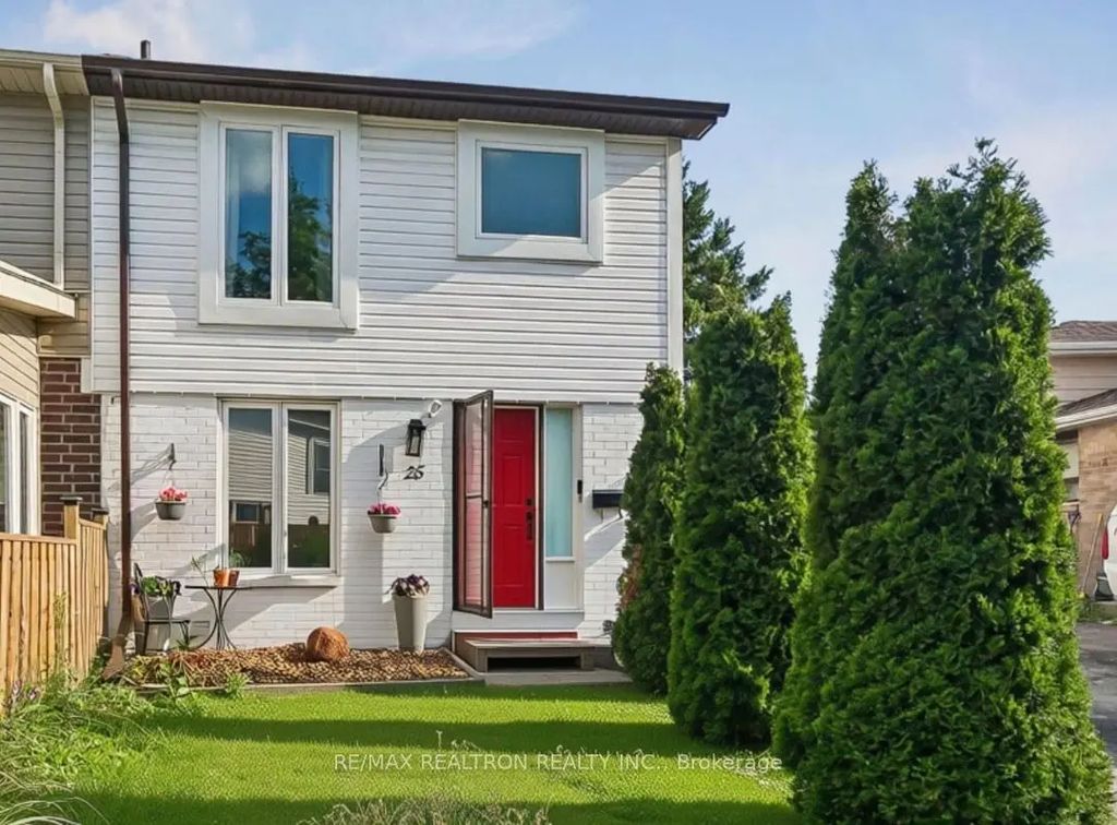 25 Whiteleas Avenue, Toronto E11