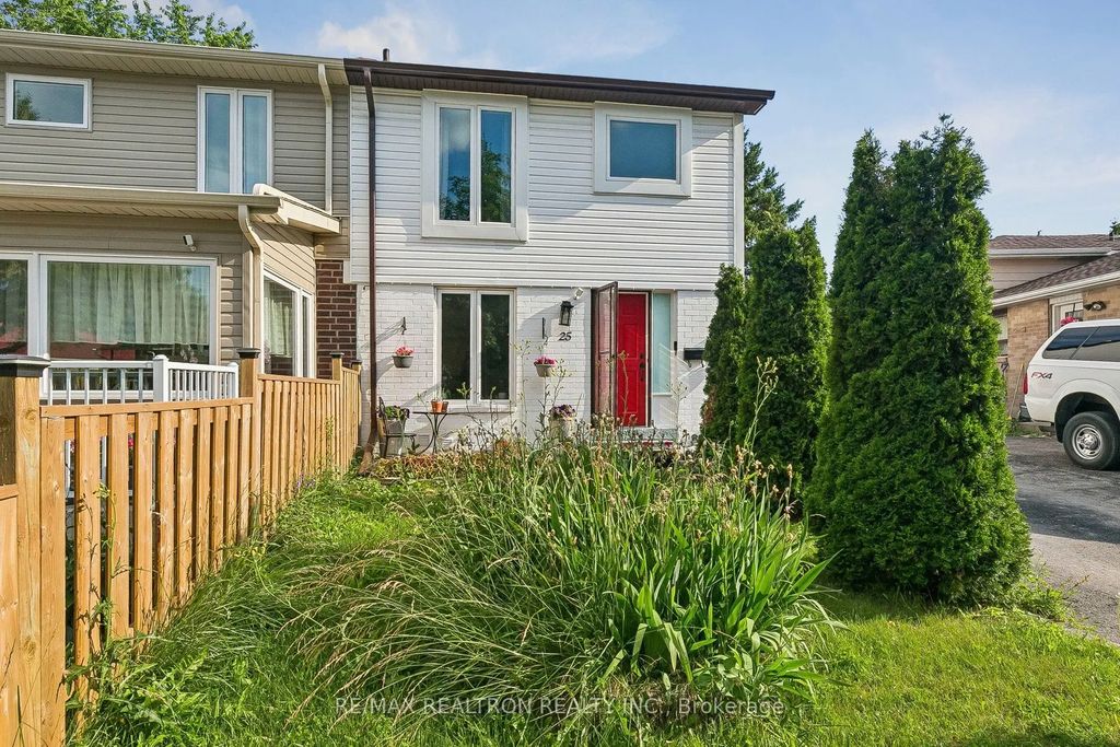 25 Whiteleas Avenue, Toronto E11