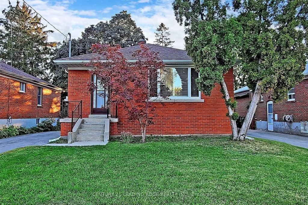 170 Ellington Drive Main, Toronto E04