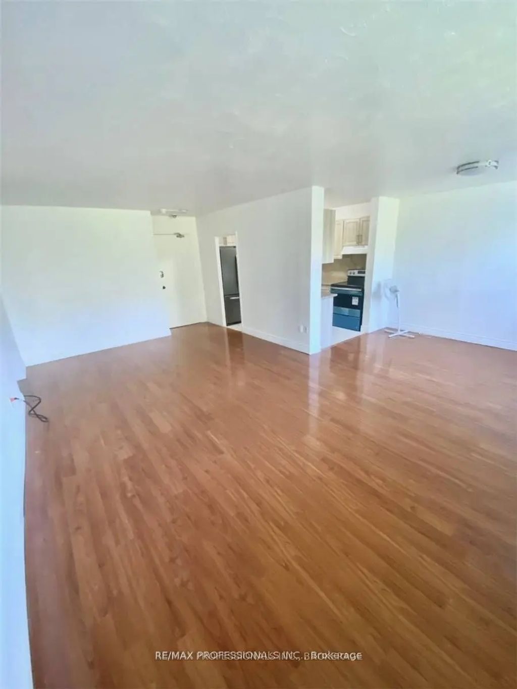 2245 Eglinton Avenue E 310, Toronto E04