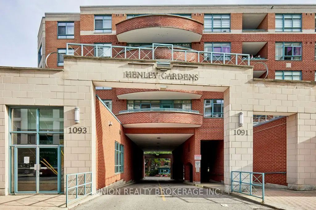 1093 Kingston Road 905, Toronto E06