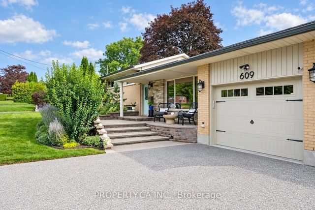 609 Annapolis Avenue, Oshawa