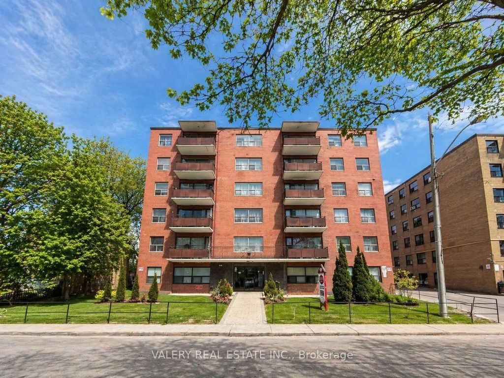 11 Glenburn Avenue 501, Toronto E03