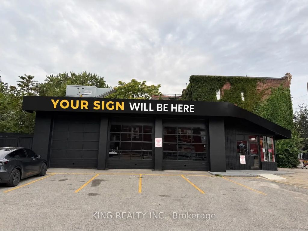 1001 Queen Street E, Toronto E01