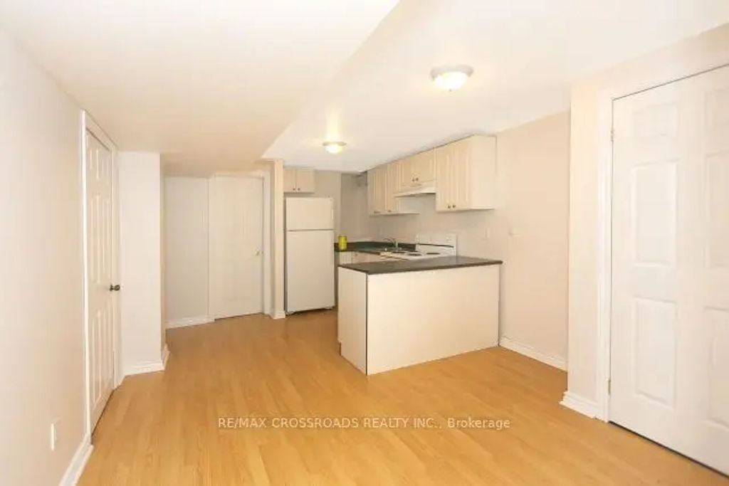 1 Muirbank Boulevard B2, Toronto E10