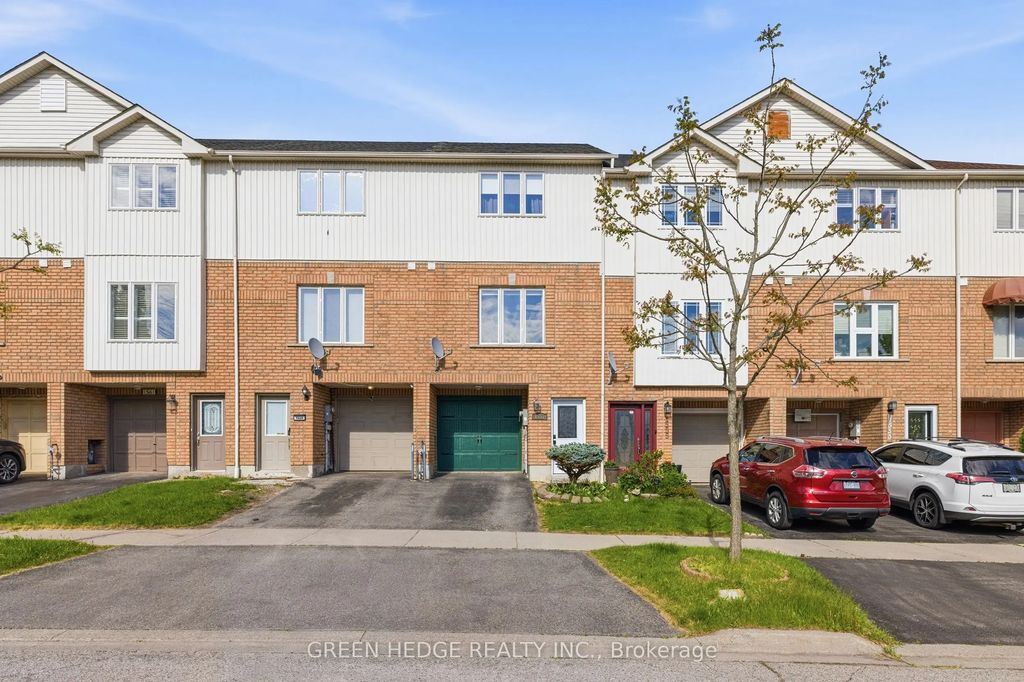 1557 Hummingbird Court, Pickering
