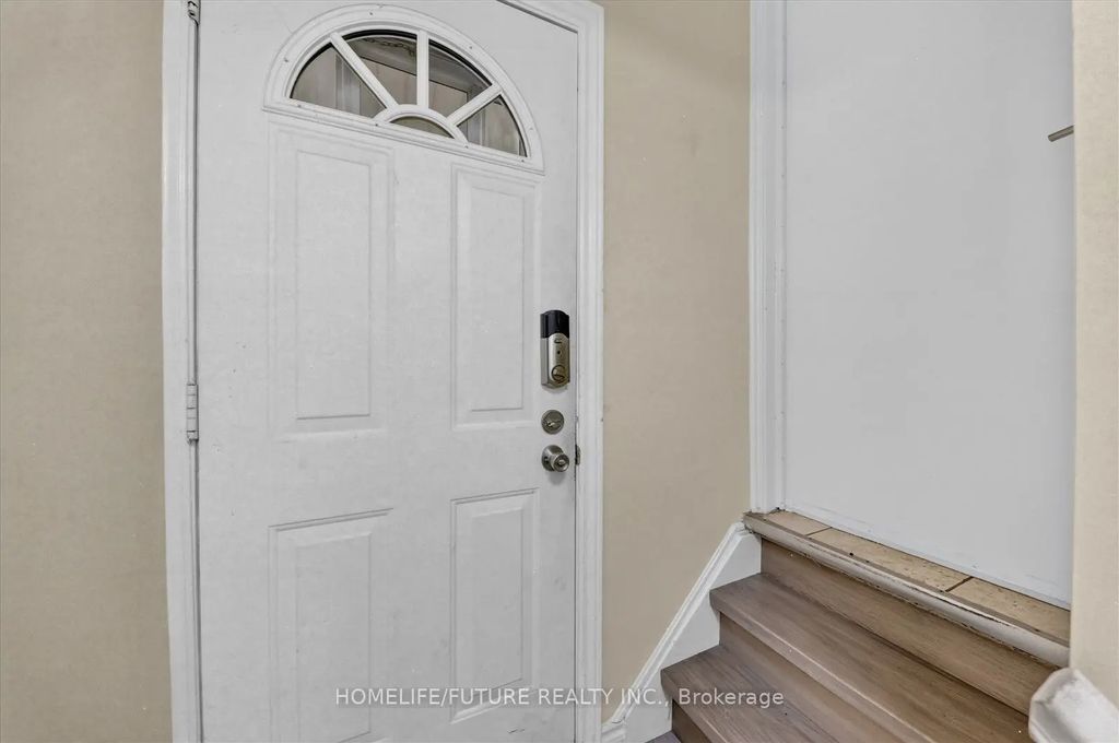 46 Stamford Square N Bsmt, Toronto E04