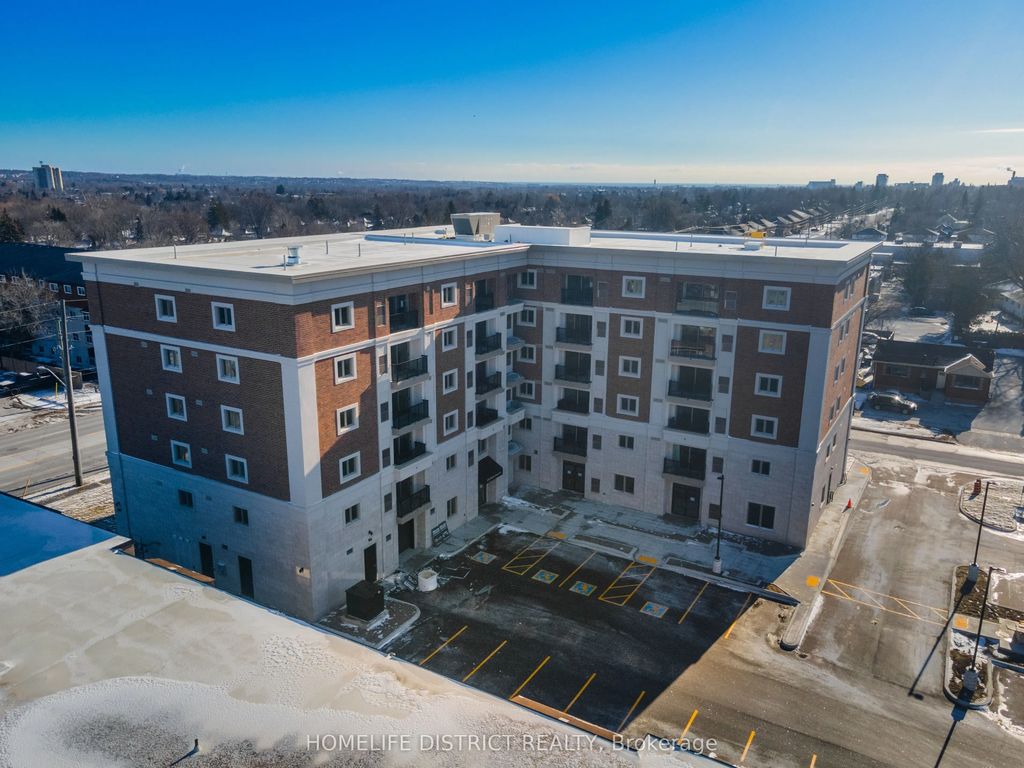 976 Simcoe Street N 312, Oshawa