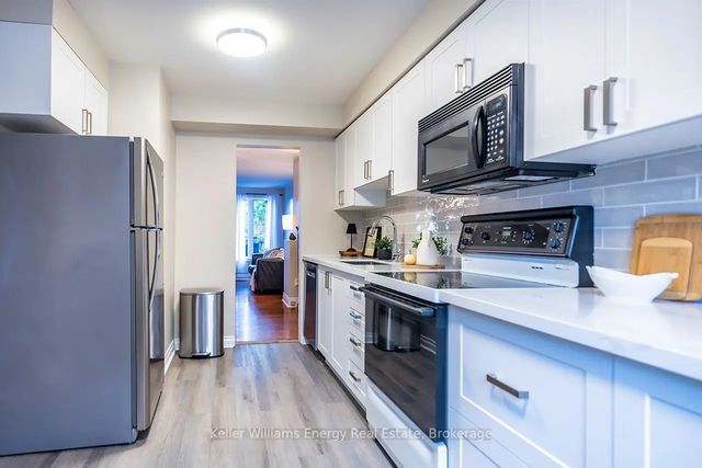 340 Pompano Court, Oshawa