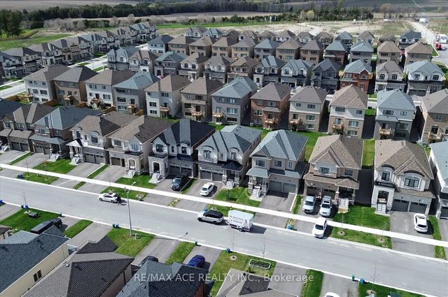 218 Flood Avenue, Clarington