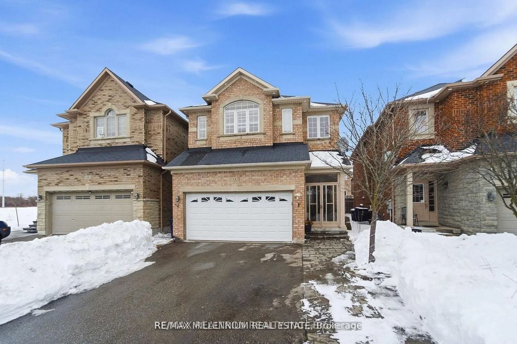 12 Gaudi Road N, Toronto E11