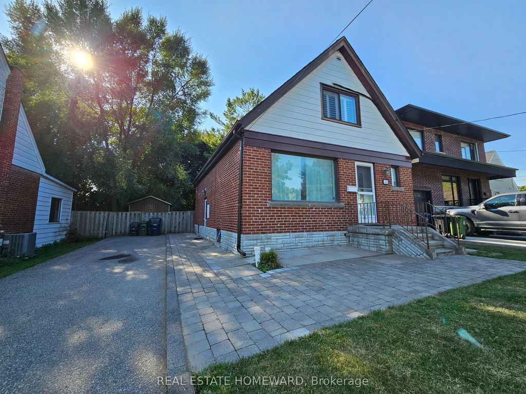 44 Harris Park Drive, Toronto E04