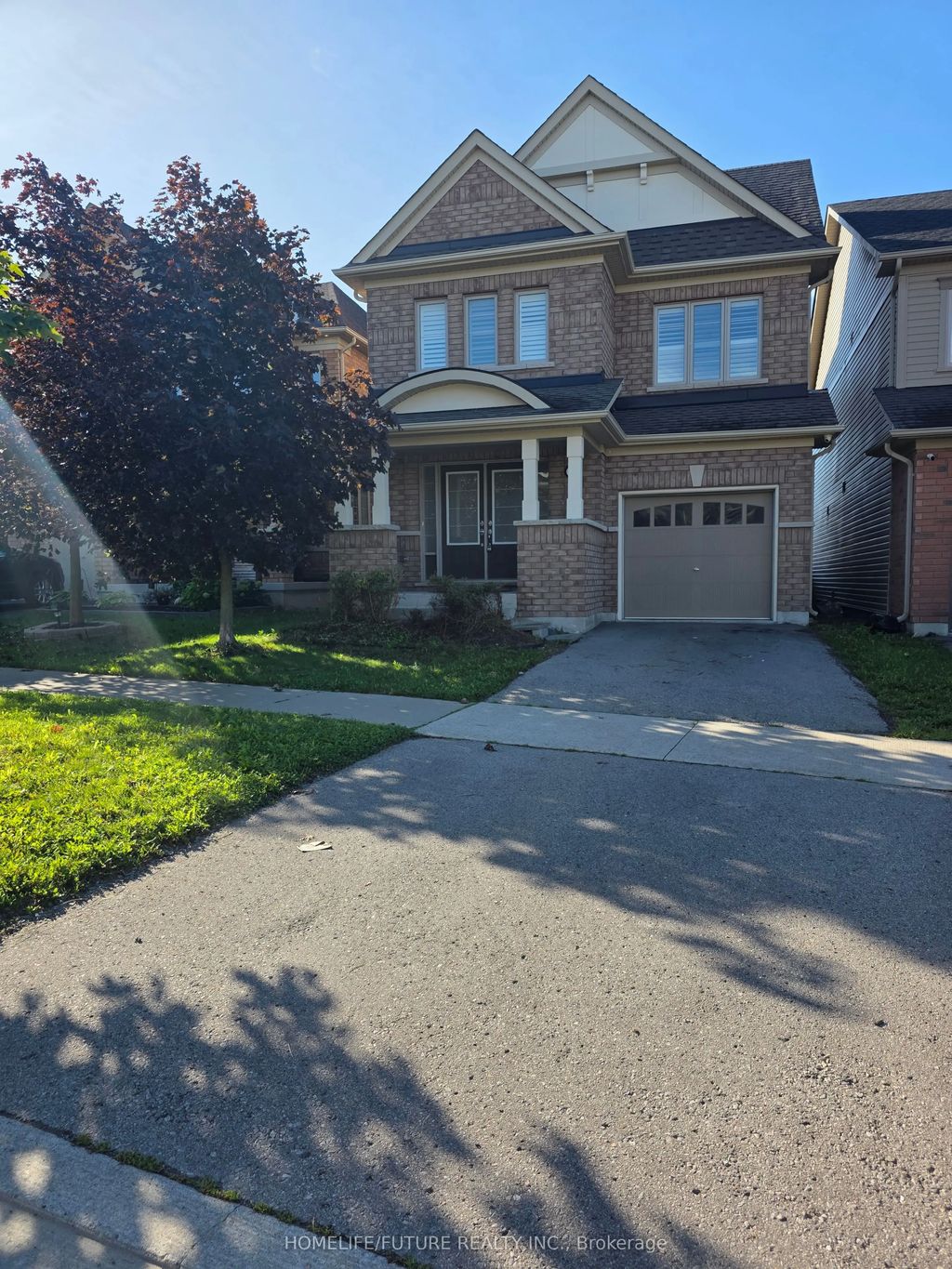 215 Windfields Farm Drive, Oshawa