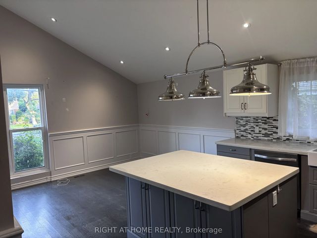 60 Brookridge Drive, Toronto E09