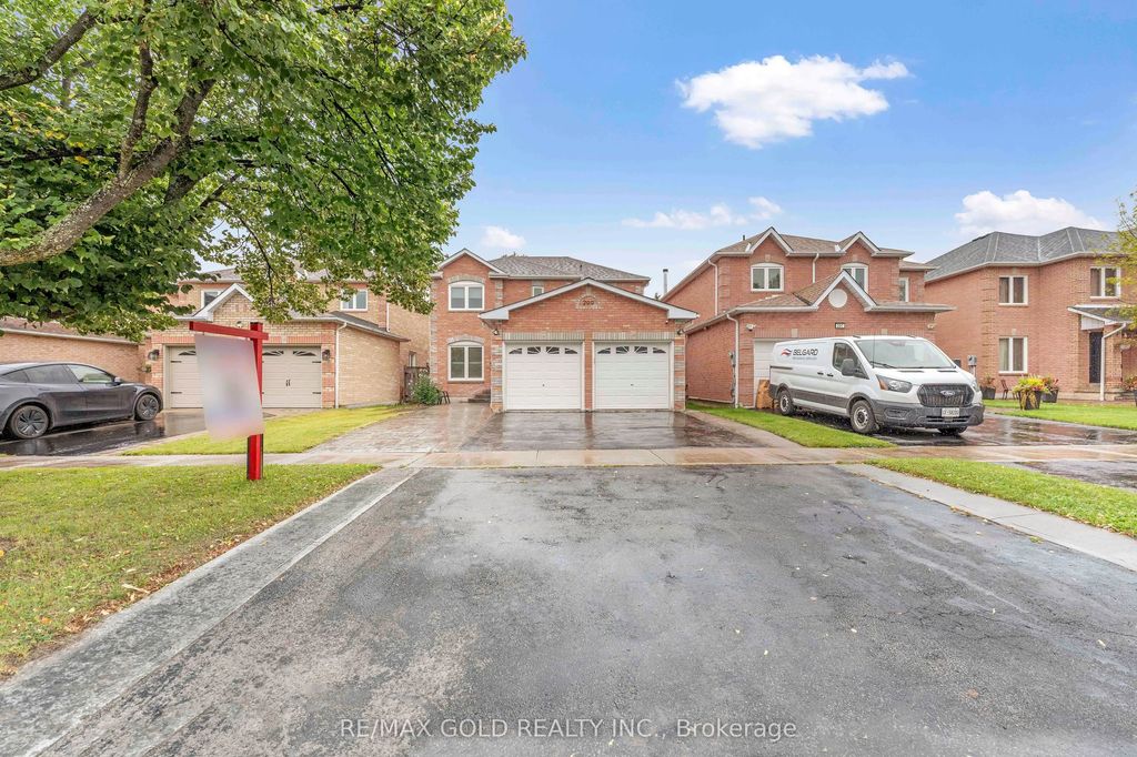 299 Delaney Drive, Ajax