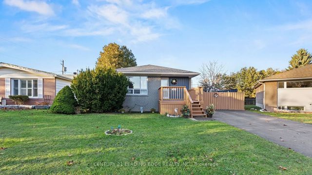 855 Zator Avenue, Pickering