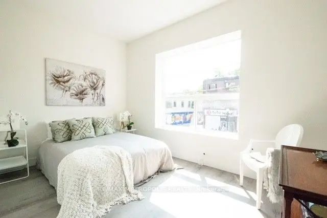 1448 Gerrard Street E 2f, Toronto E01
