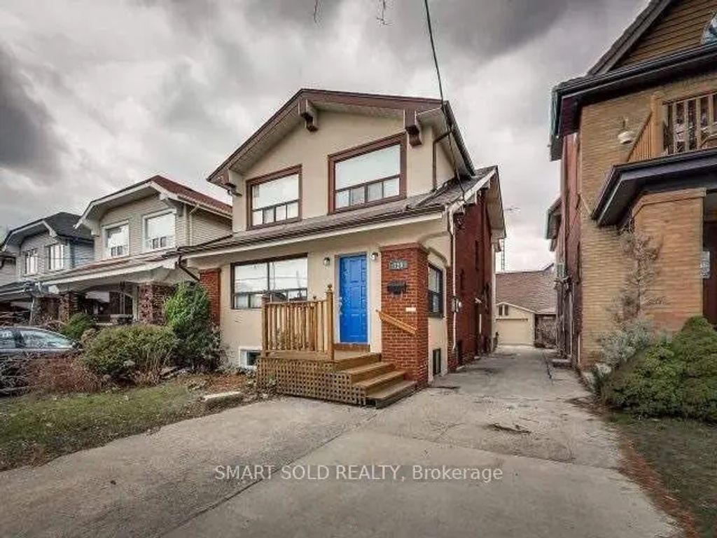 720 Coxwell Avenue Main Floor, Toronto E03