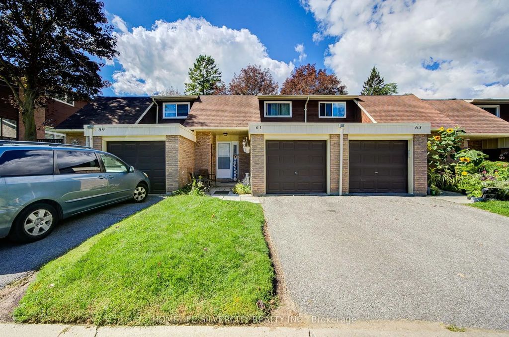 341 Military Trail 61, Toronto E09