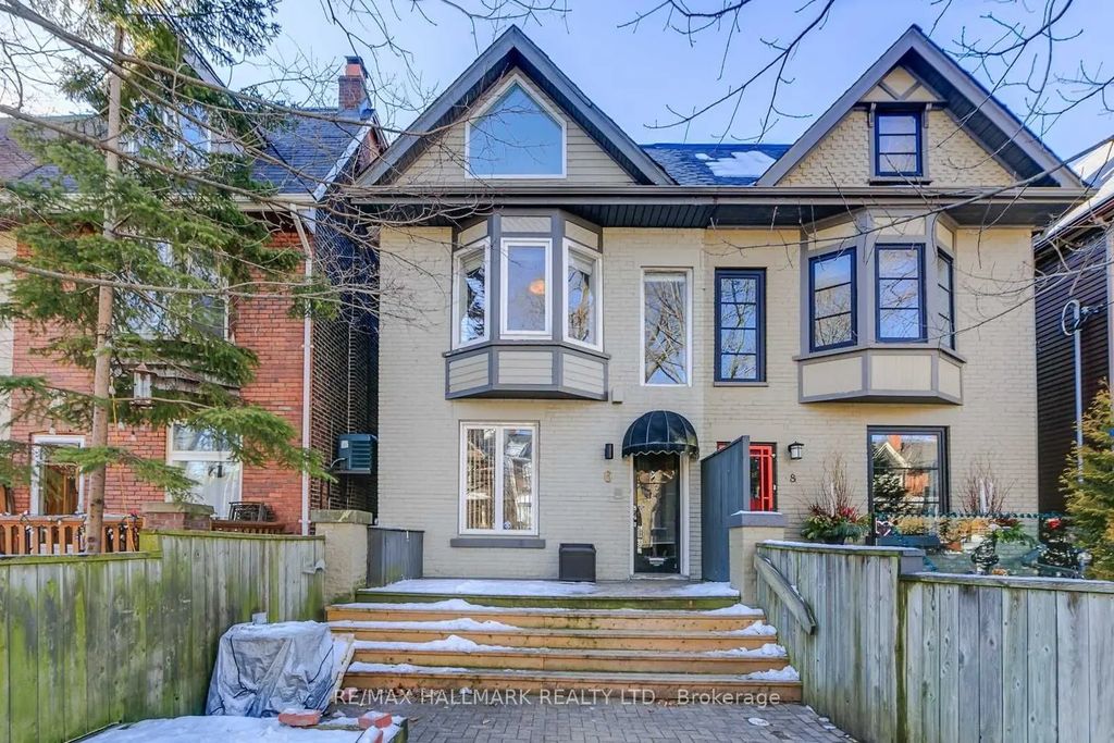 6 Prust Avenue Upper, Toronto E01