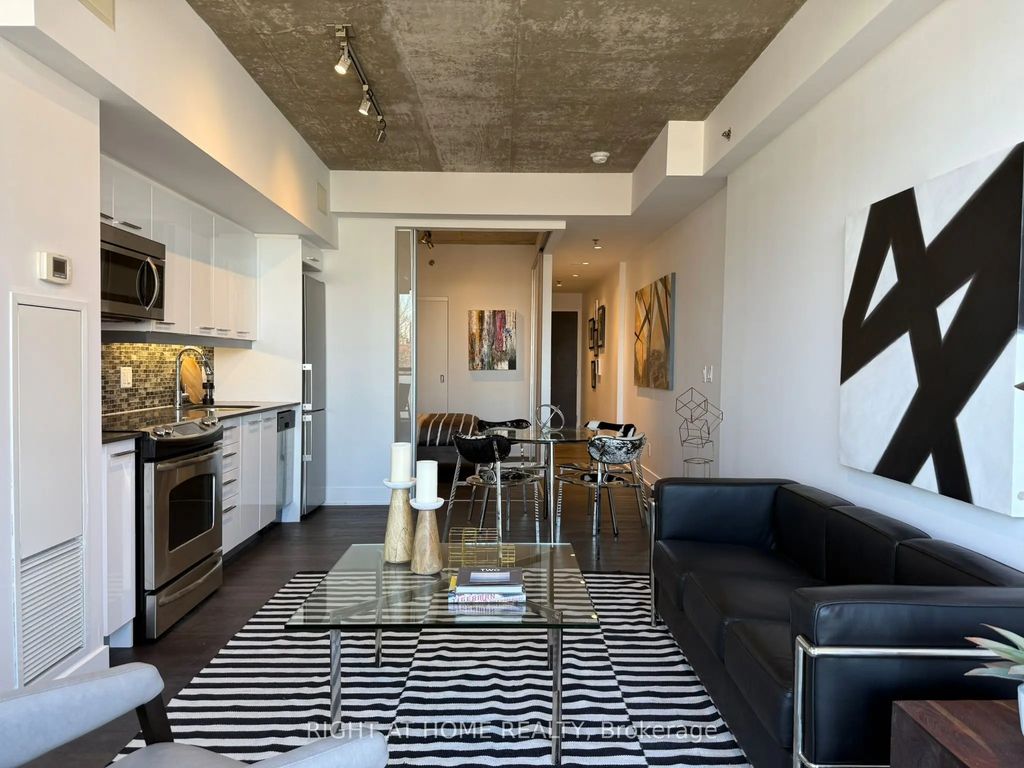630 Queen Street E 407, Toronto E01