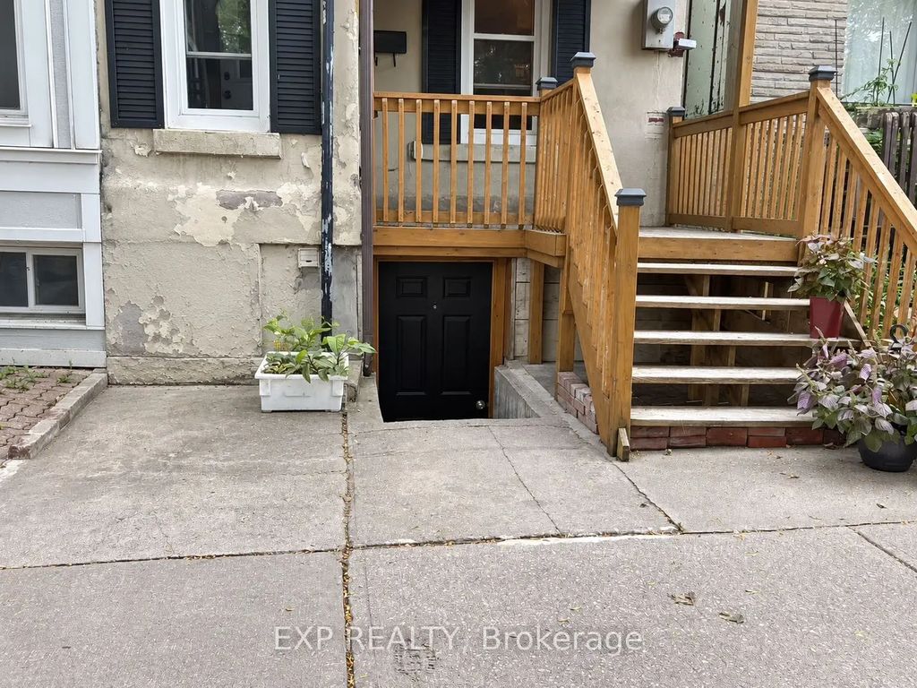 236 Munro Street Basement, Toronto E01