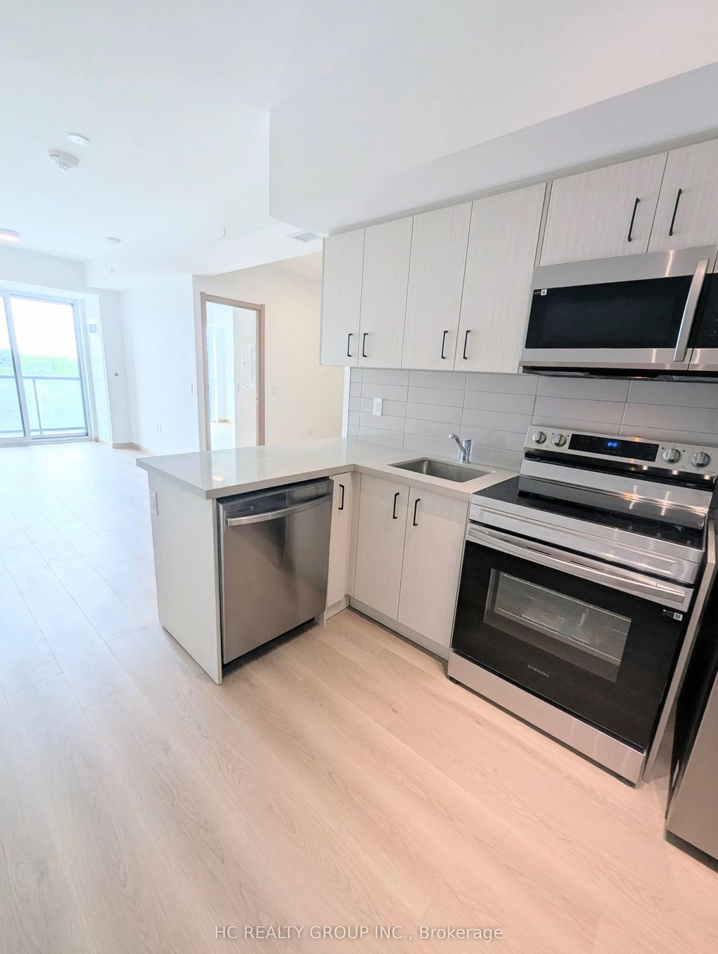 3421 Sheppard Avenue E 617, Toronto E05