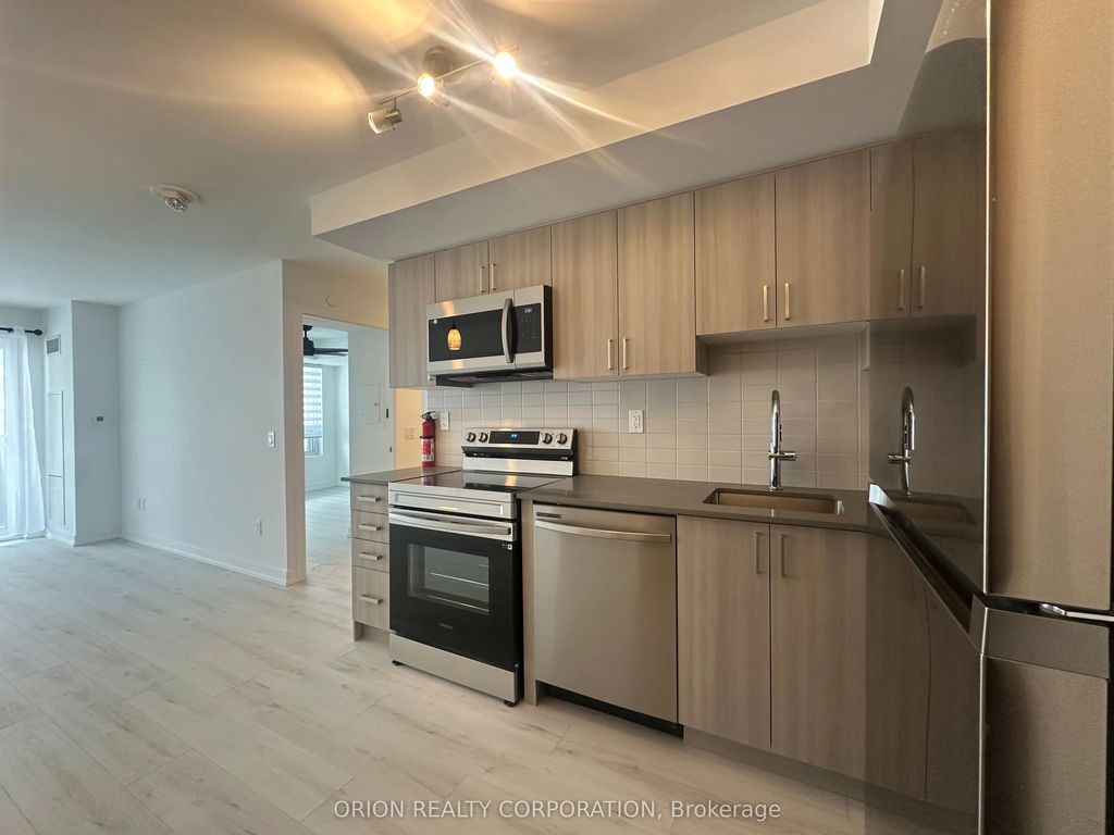 1435 Celebration Drive 1606, Pickering